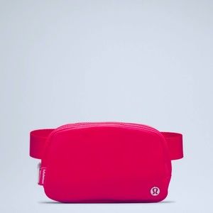 NEW LULULEMON LIPGLOSS EVERYWHERE BELT BAG
